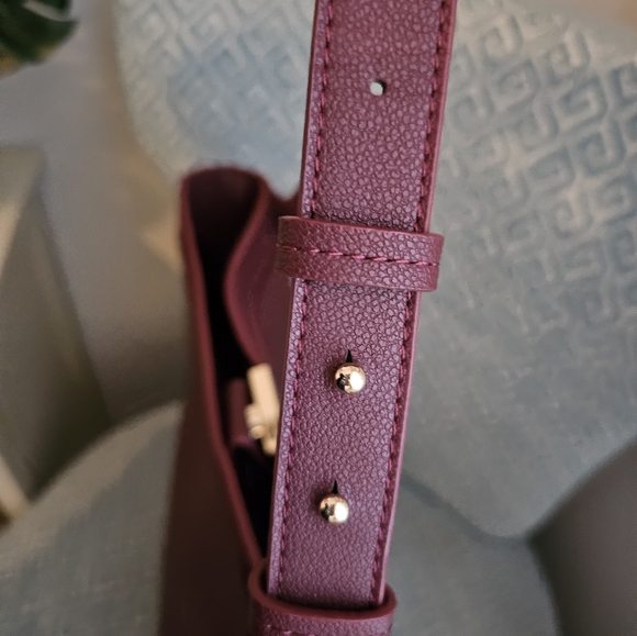 Love and Lore purse - Picture 6 of 10